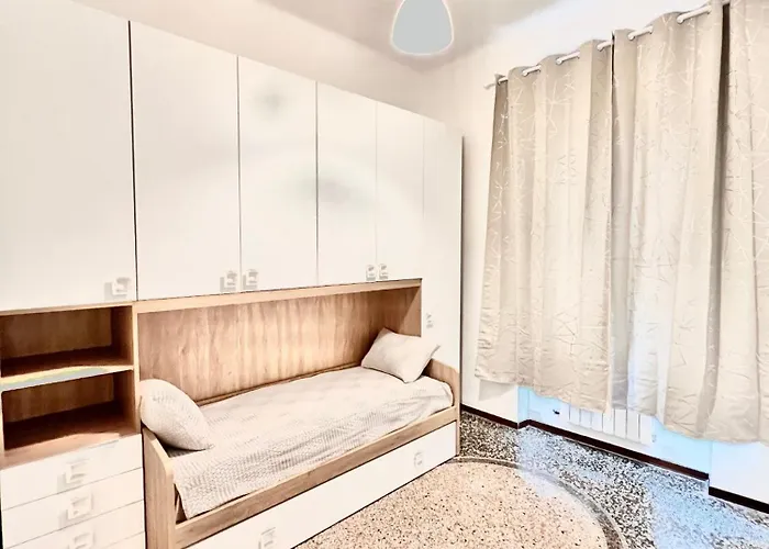 A Due Passi Da Brignole * Janov