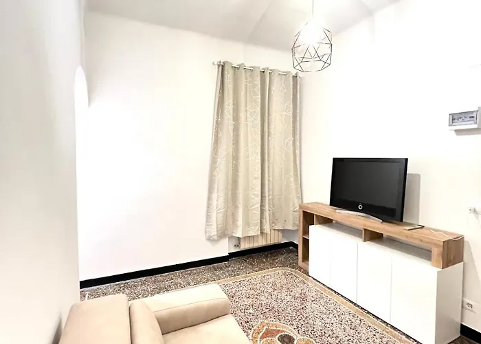 A Due Passi Da Brignole Apartmán *